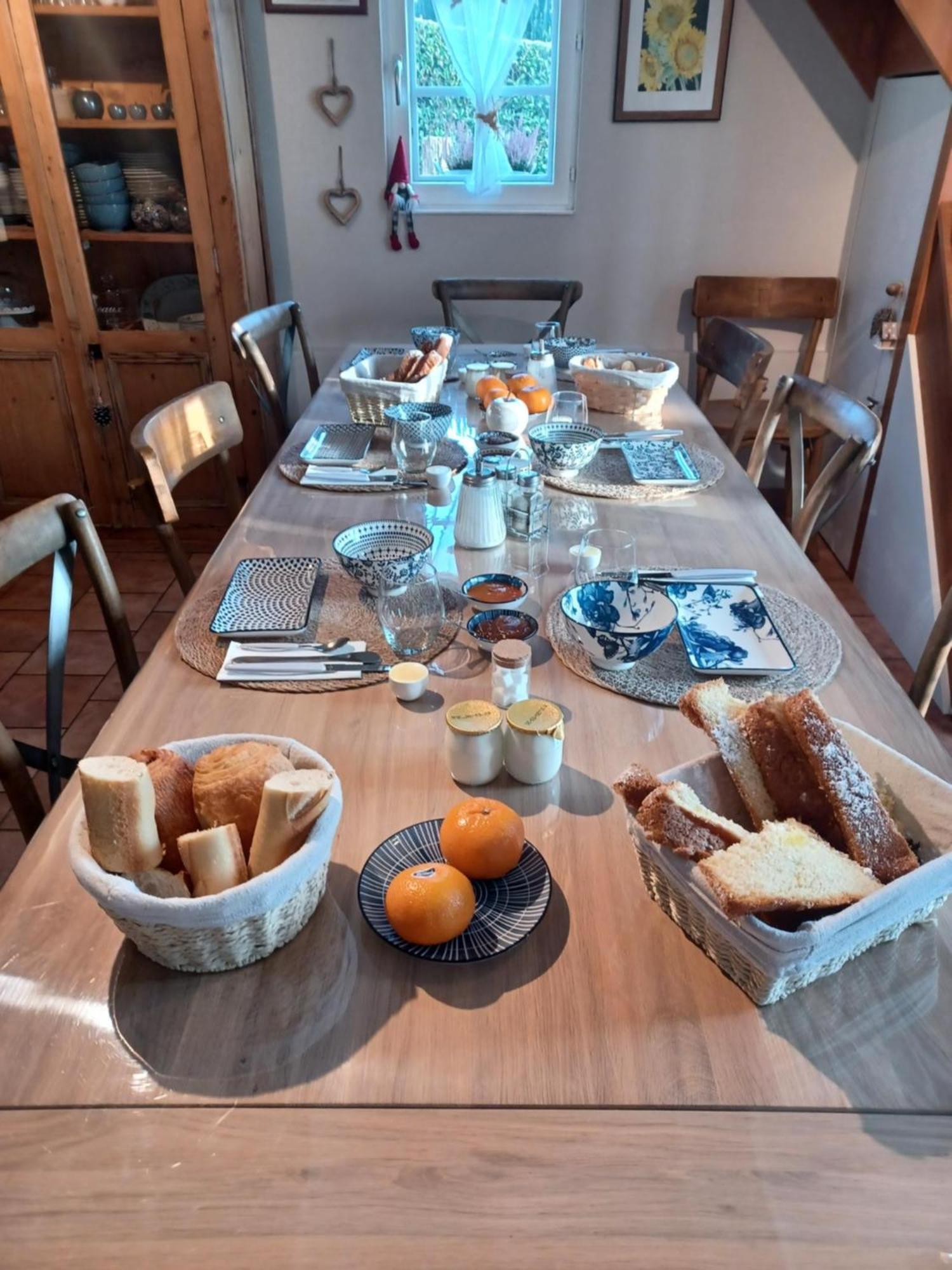 Les Pommiers Bed & Breakfast Honfleur Exterior photo
