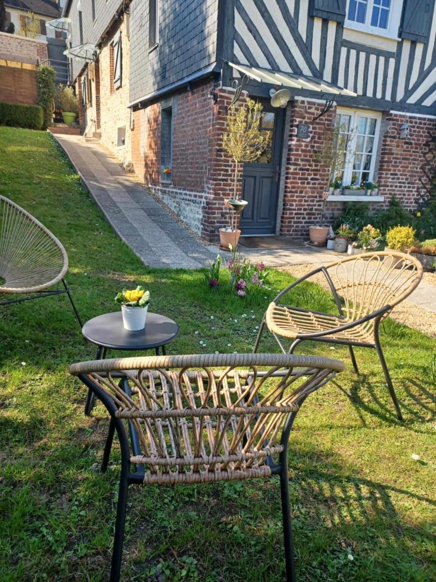 Les Pommiers Bed & Breakfast Honfleur Exterior photo