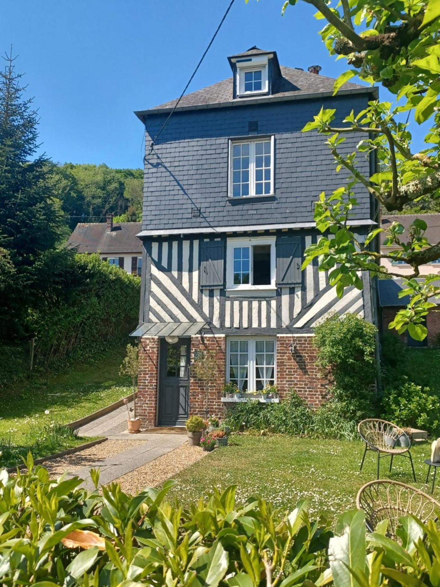 Les Pommiers Bed & Breakfast Honfleur Exterior photo