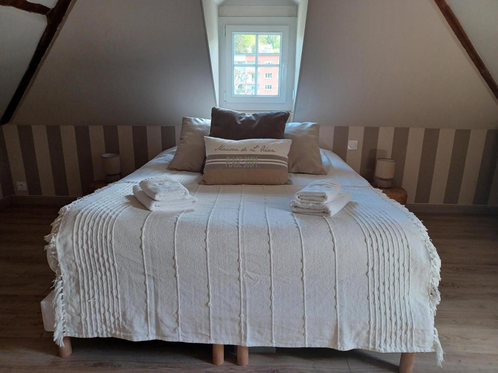 Les Pommiers Bed & Breakfast Honfleur Exterior photo